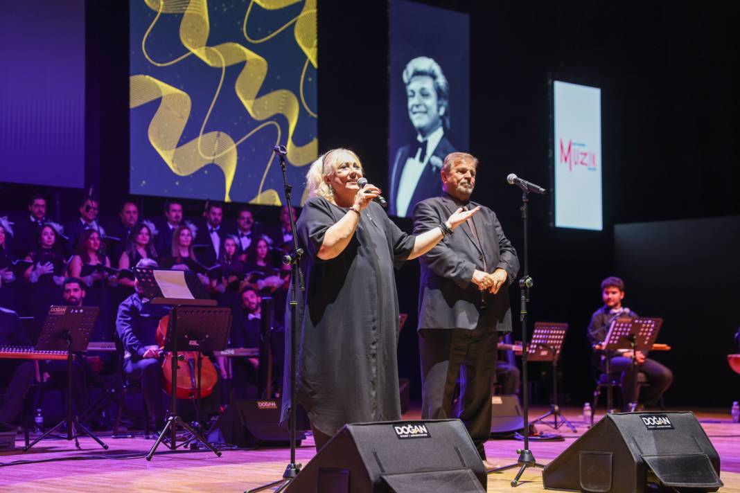 Zeki Müren şarkıları yürekleri titretti! Selçuklu’da alkışlar susmadı 20